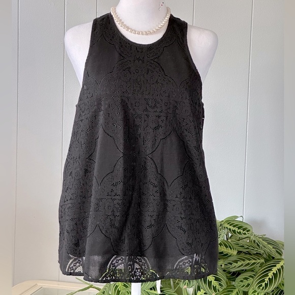 🛍️ Hollister  Black Lace with line sleeveless top great condition. - Picture 6 of 7